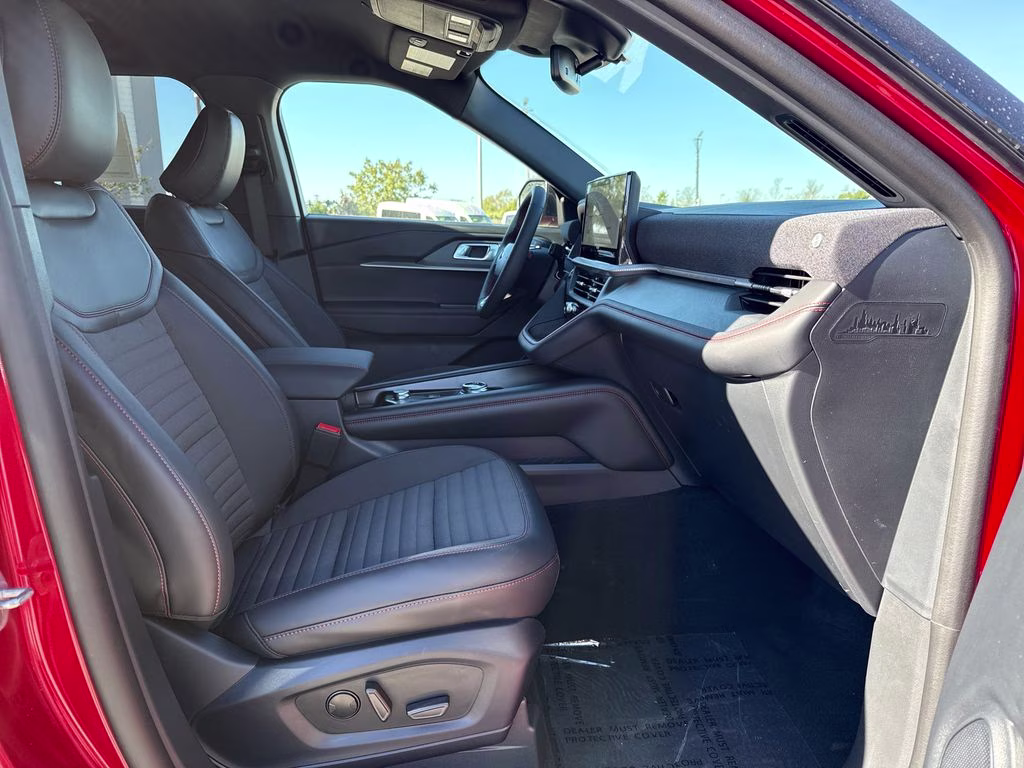 2026 Rapid Red Metallic Tinted Clearcoat Ford Explorer ST-Line RWD SUV