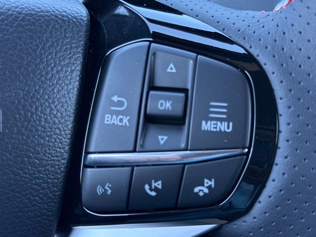 2026 Rapid Red Metallic Tinted Clearcoat Ford Explorer ST-Line RWD SUV