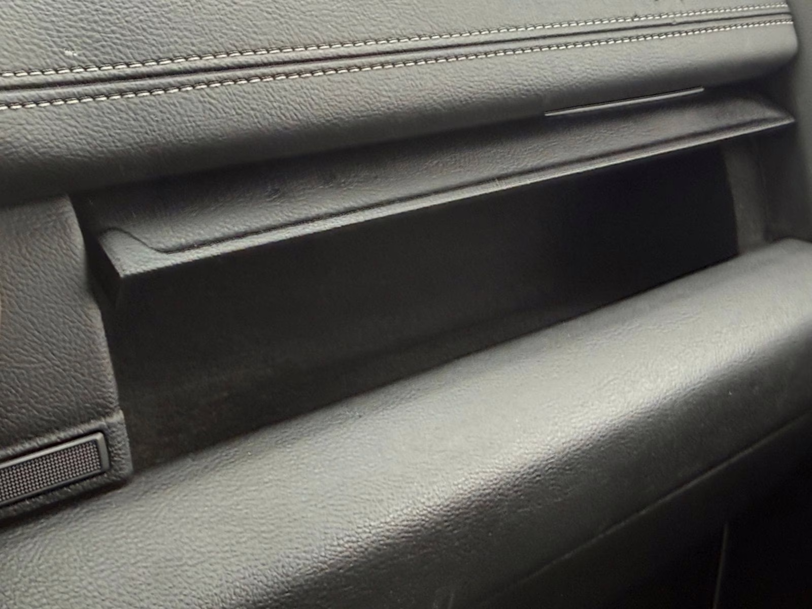 2020 Diamond Black Crystal Pearlcoat Ram 1500 Laramie 4X4 Truck