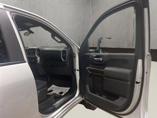 2021 Silver Ice Metallic Chevrolet Silverado 2500HD LT 4X4 Truck