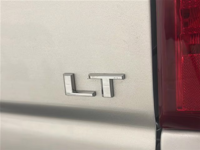 2021 Silver Ice Metallic Chevrolet Silverado 2500HD LT 4X4 Truck