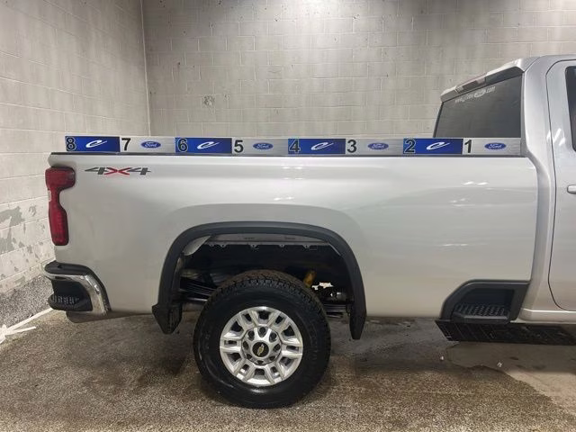 2021 Silver Ice Metallic Chevrolet Silverado 2500HD LT 4X4 Truck