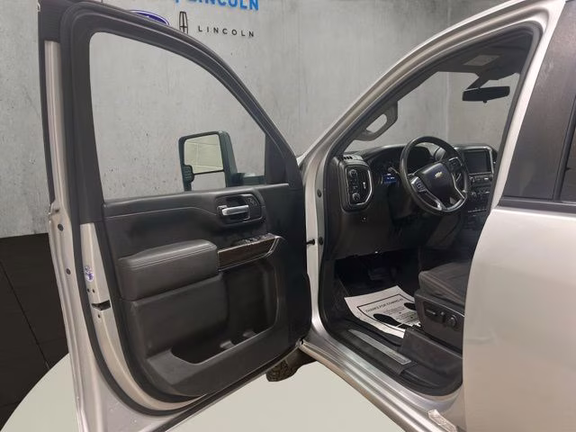 2021 Silver Ice Metallic Chevrolet Silverado 2500HD LT 4X4 Truck