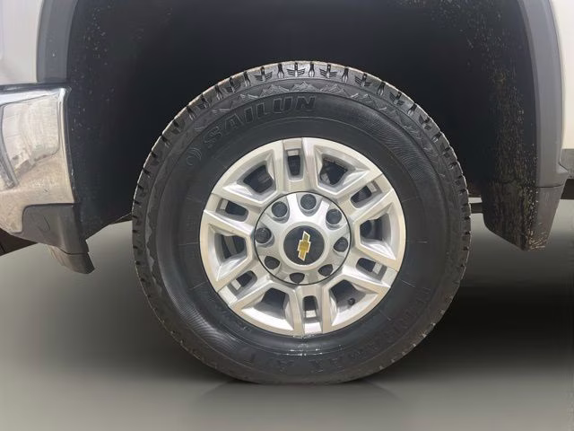 2021 Silver Ice Metallic Chevrolet Silverado 2500HD LT 4X4 Truck