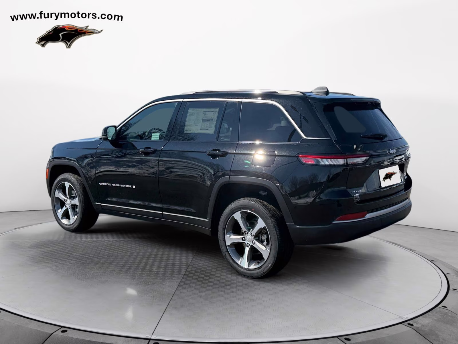 2026 Diamond Black Crystal Pearlcoat Jeep Grand Cherokee Limited 4X4 SUV