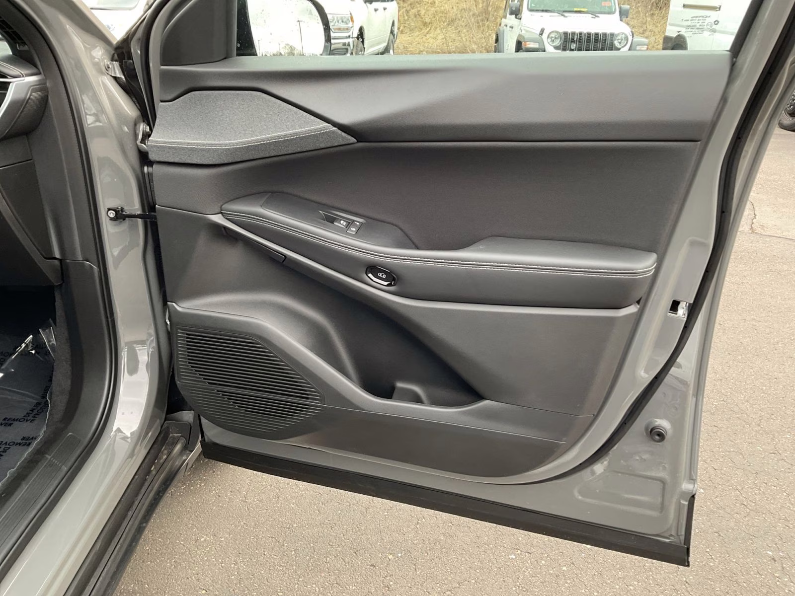 2026 Sting-Gray Clearcoat Jeep Cherokee Laredo 4X4 SUV