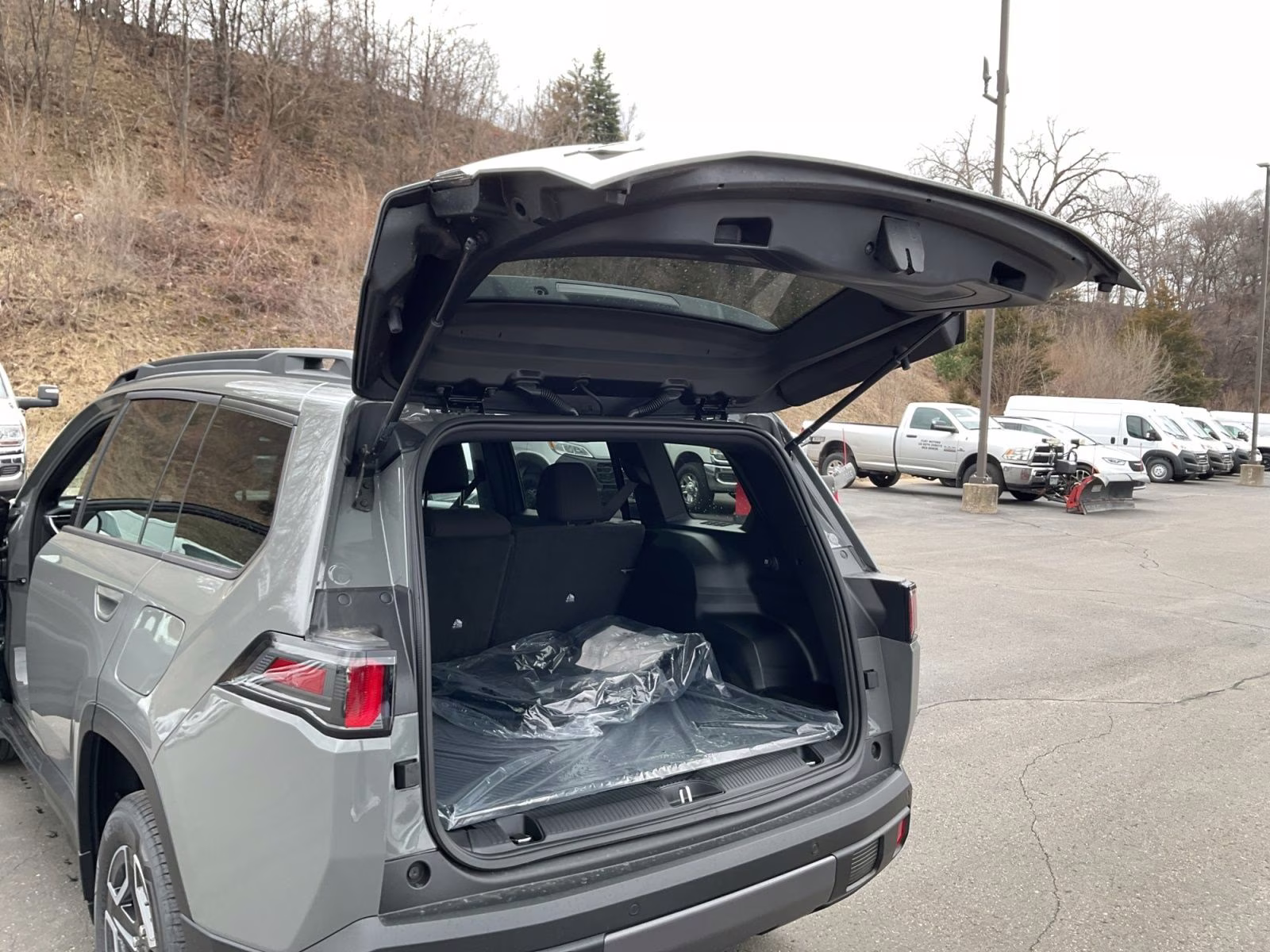 2026 Sting-Gray Clearcoat Jeep Cherokee Laredo 4X4 SUV