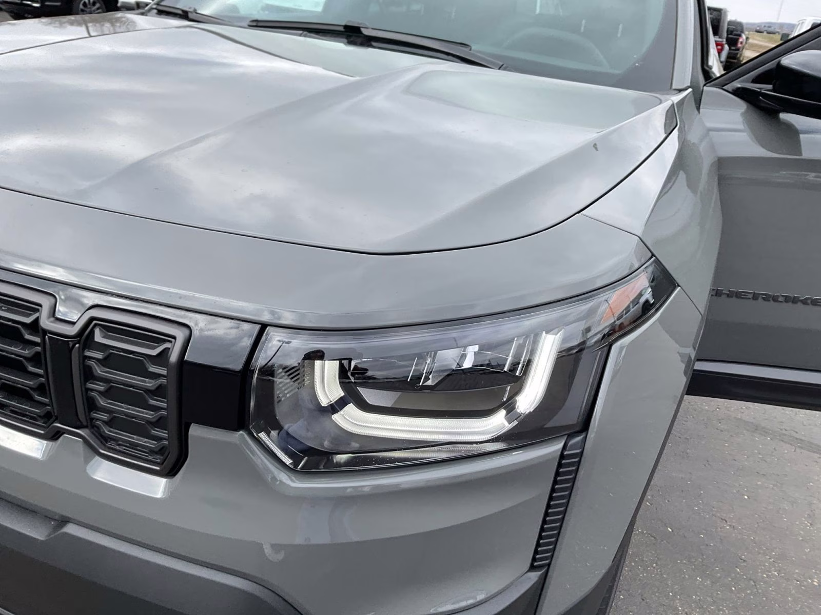 2026 Sting-Gray Clearcoat Jeep Cherokee Laredo 4X4 SUV