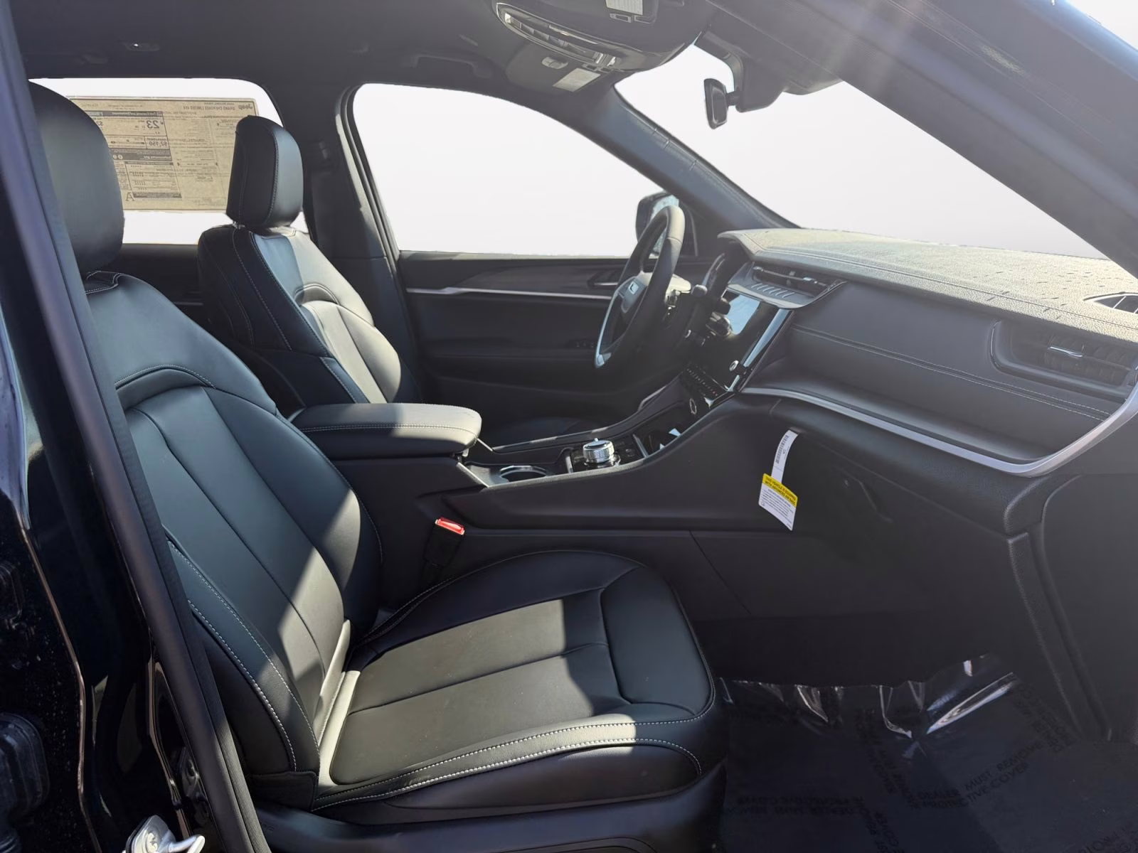 2026 Diamond Black Crystal Pearlcoat Jeep Grand Cherokee Limited 4X4 SUV