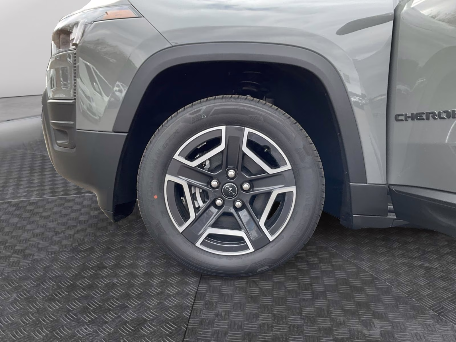 2026 Sting-Gray Clearcoat Jeep Cherokee Laredo 4X4 SUV