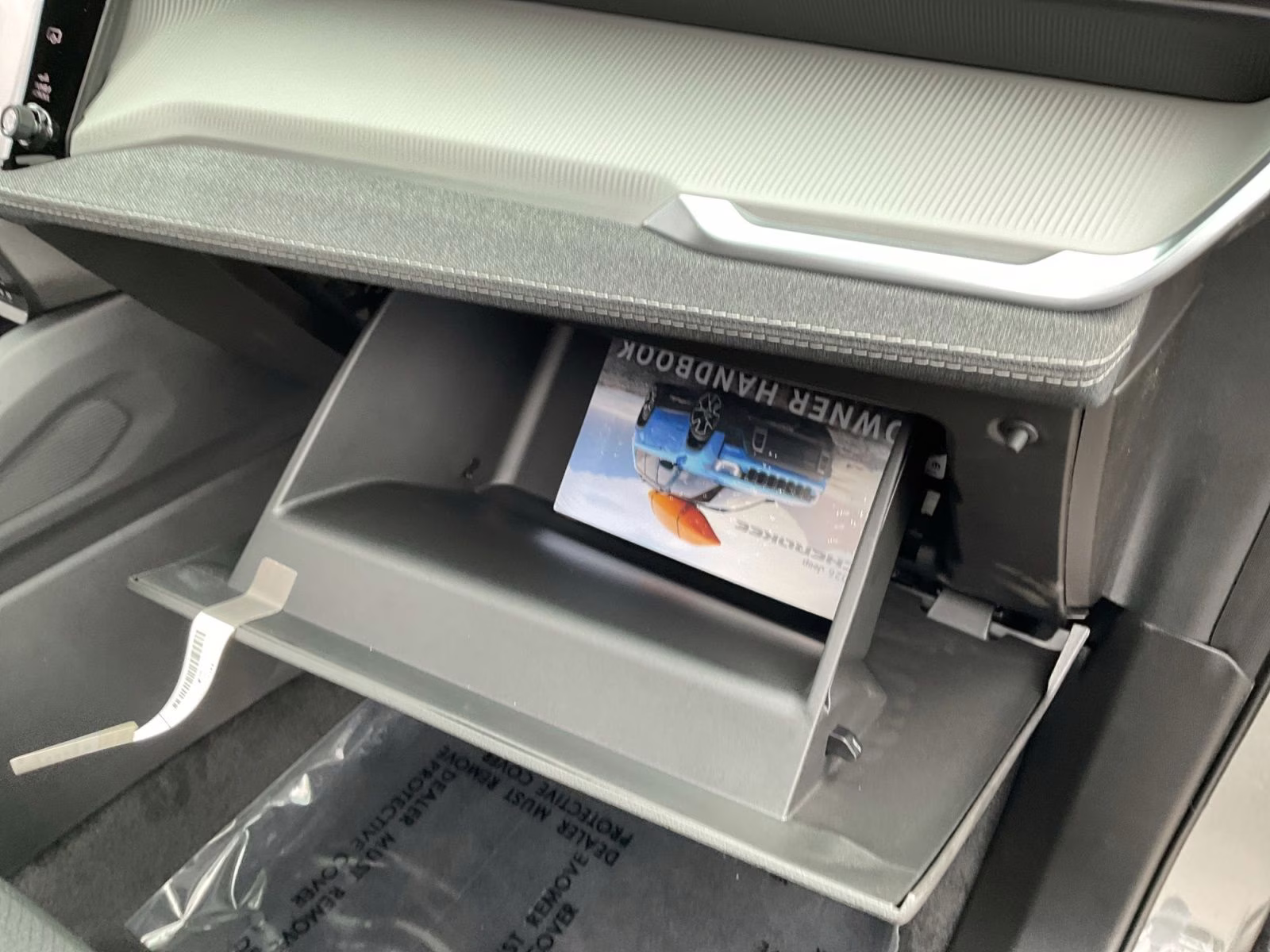 2026 Sting-Gray Clearcoat Jeep Cherokee Laredo 4X4 SUV