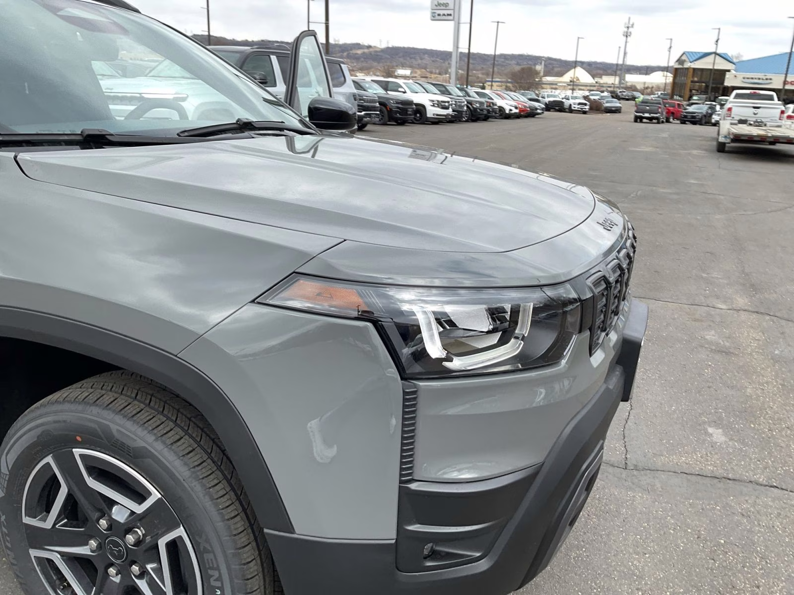 2026 Sting-Gray Clearcoat Jeep Cherokee Laredo 4X4 SUV
