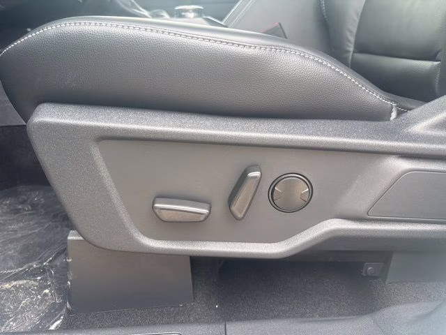 2026 Avalanche Gray Ford Bronco Outer Banks 4X4 SUV