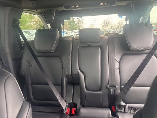 2026 Avalanche Gray Ford Bronco Outer Banks 4X4 SUV