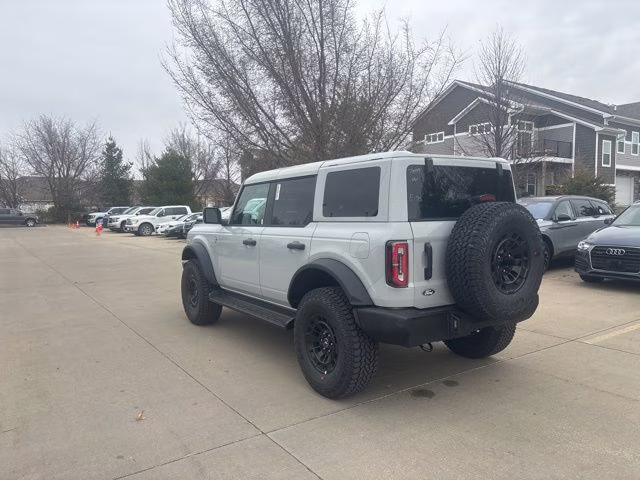 2026 Avalanche Gray Ford Bronco Outer Banks 4X4 SUV