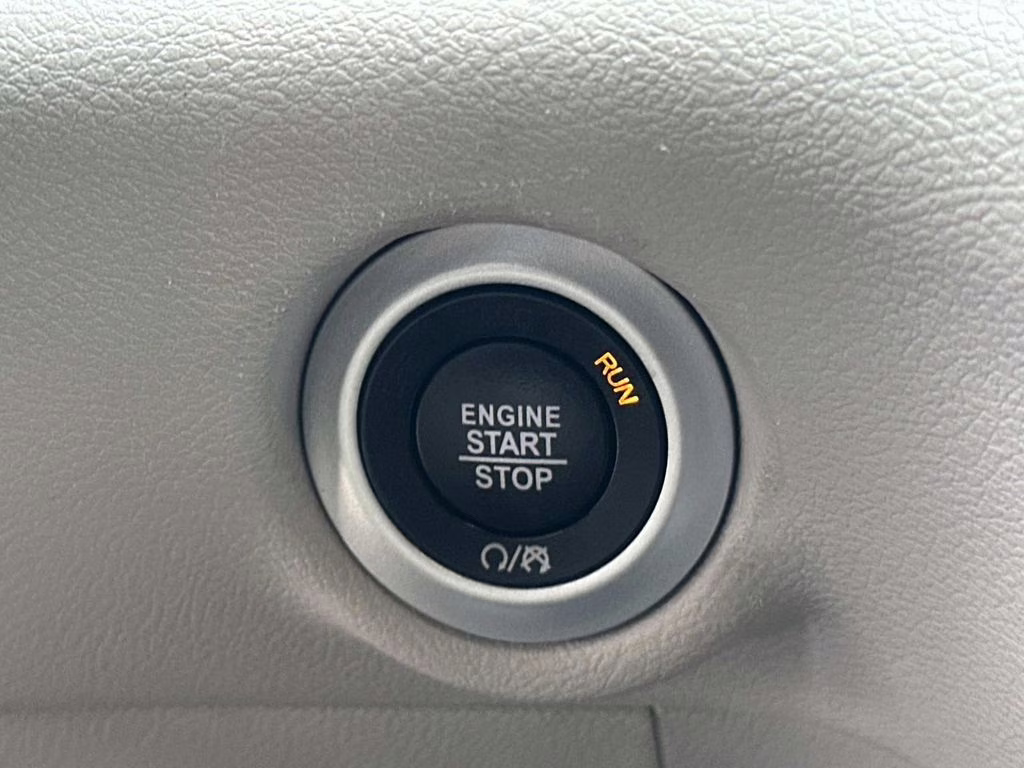 2022 Ceramic Gray Clearcoat Chrysler Pacifica Touring L FWD Van