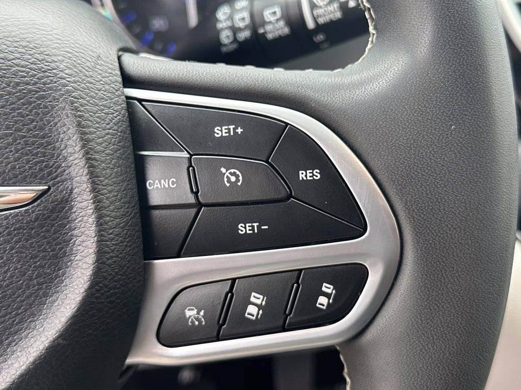 2022 Ceramic Gray Clearcoat Chrysler Pacifica Touring L FWD Van