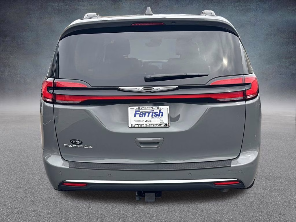 2022 Ceramic Gray Clearcoat Chrysler Pacifica Touring L FWD Van