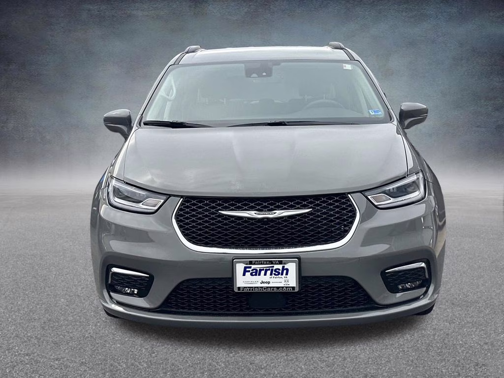 2022 Ceramic Gray Clearcoat Chrysler Pacifica Touring L FWD Van