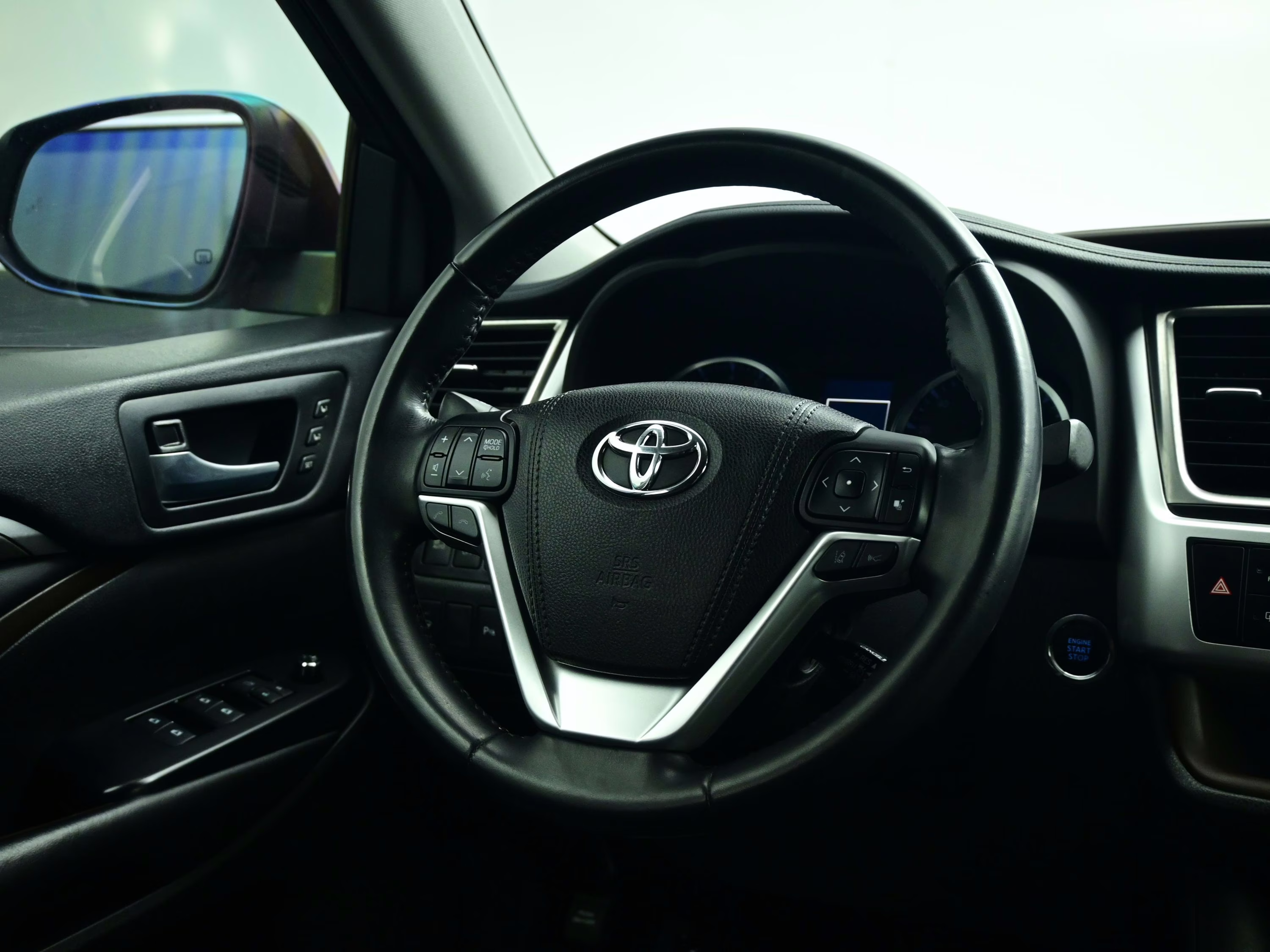 2018 Gray Toyota Highlander Limited FWD SUV