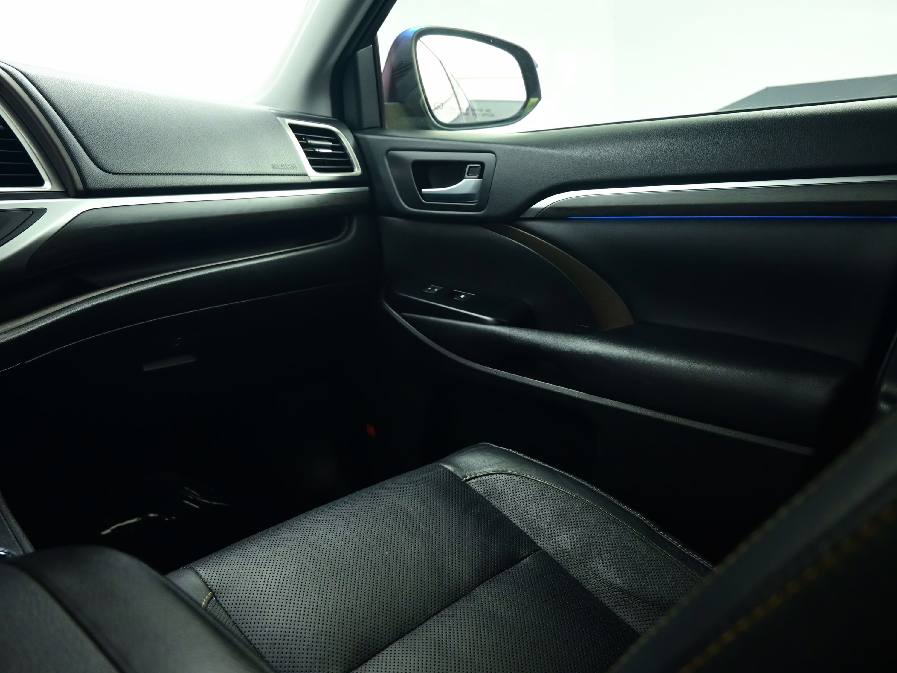 2018 Gray Toyota Highlander Limited FWD SUV