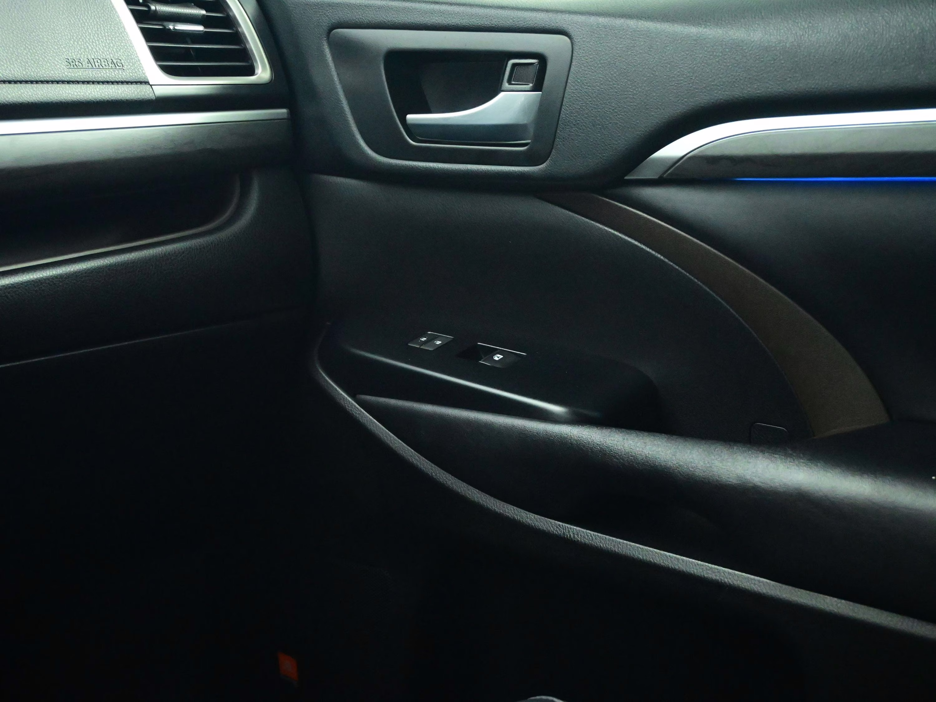 2018 Gray Toyota Highlander Limited FWD SUV