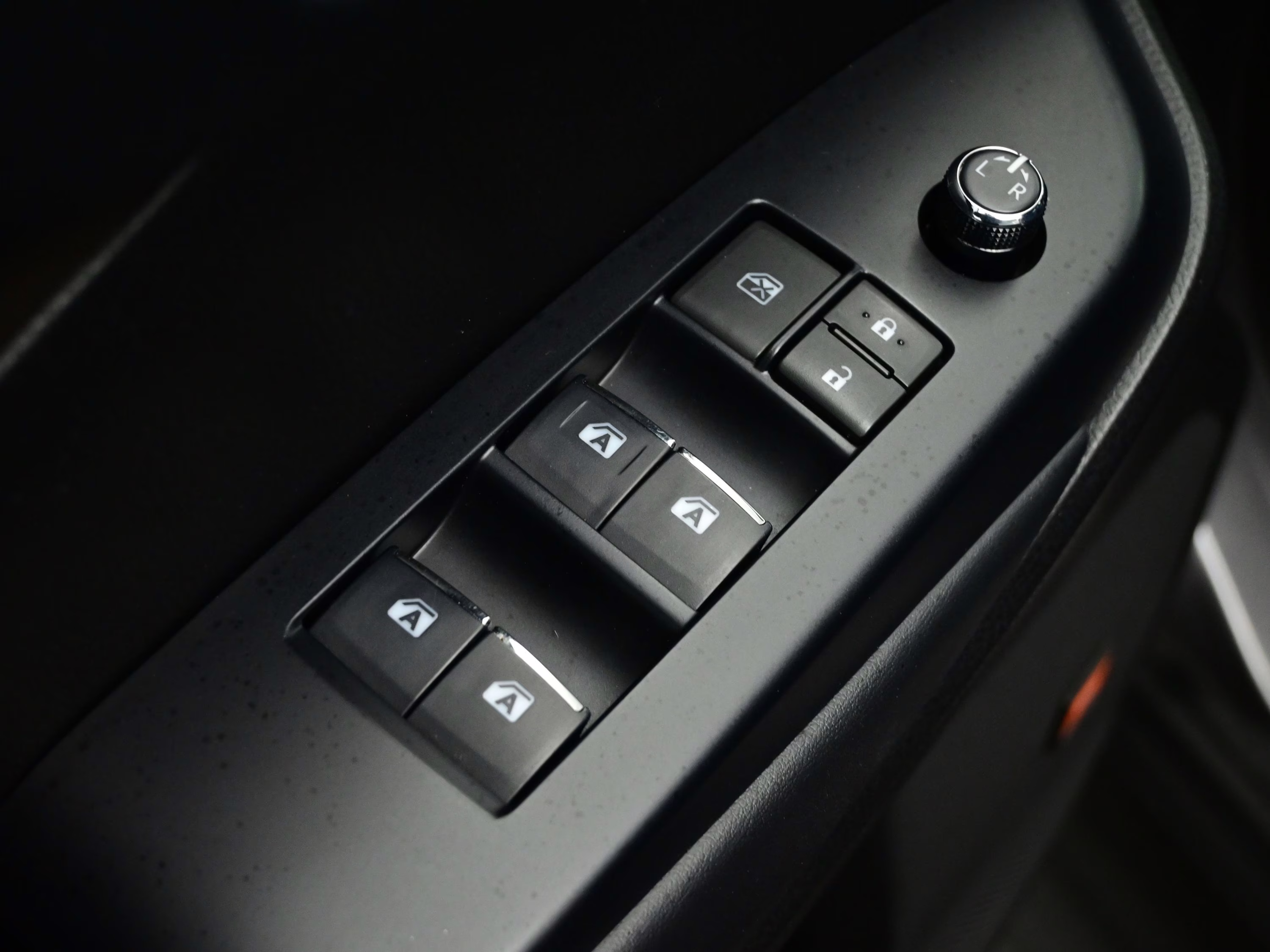 2018 Gray Toyota Highlander Limited FWD SUV