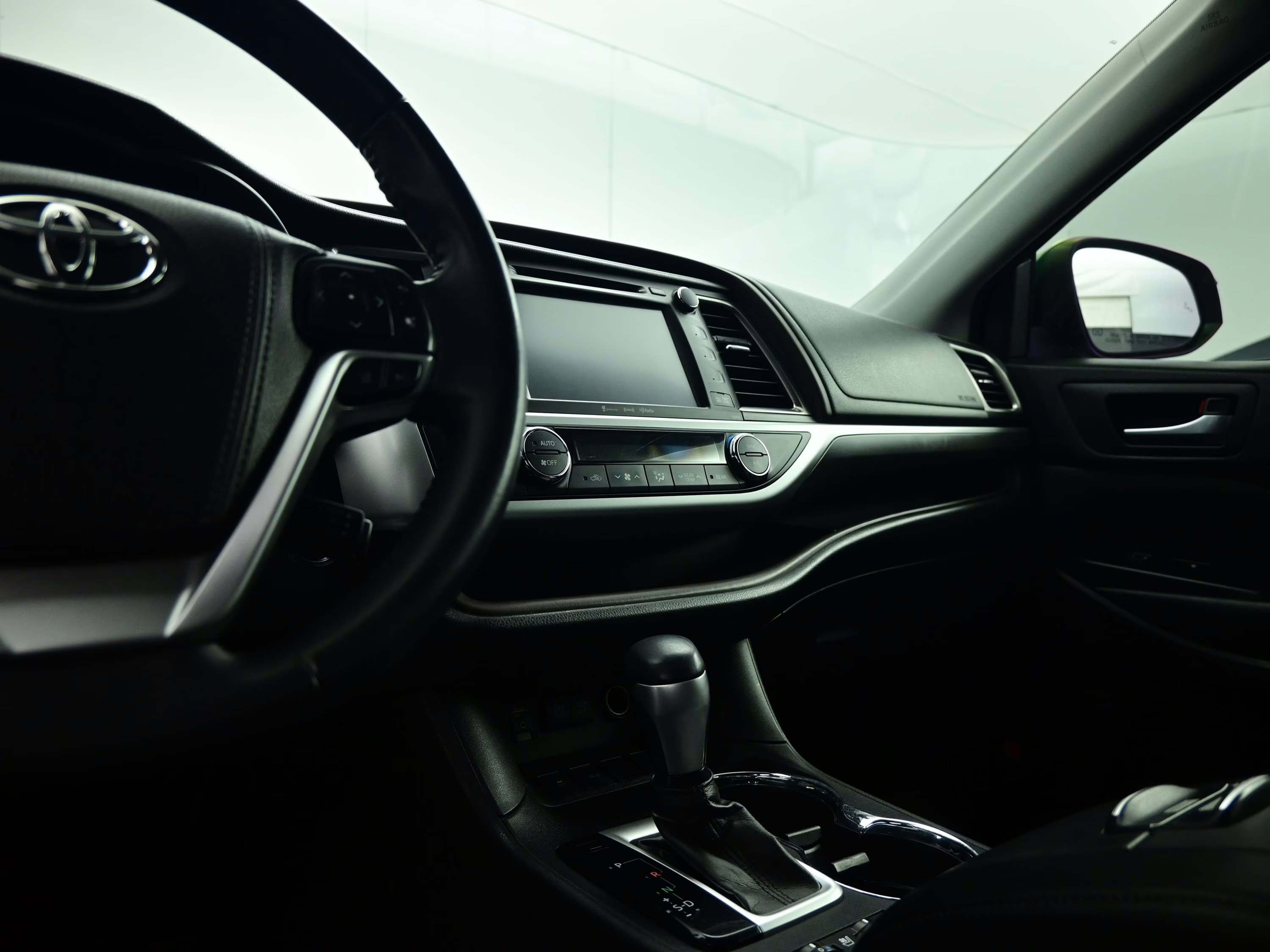 2018 Gray Toyota Highlander Limited FWD SUV