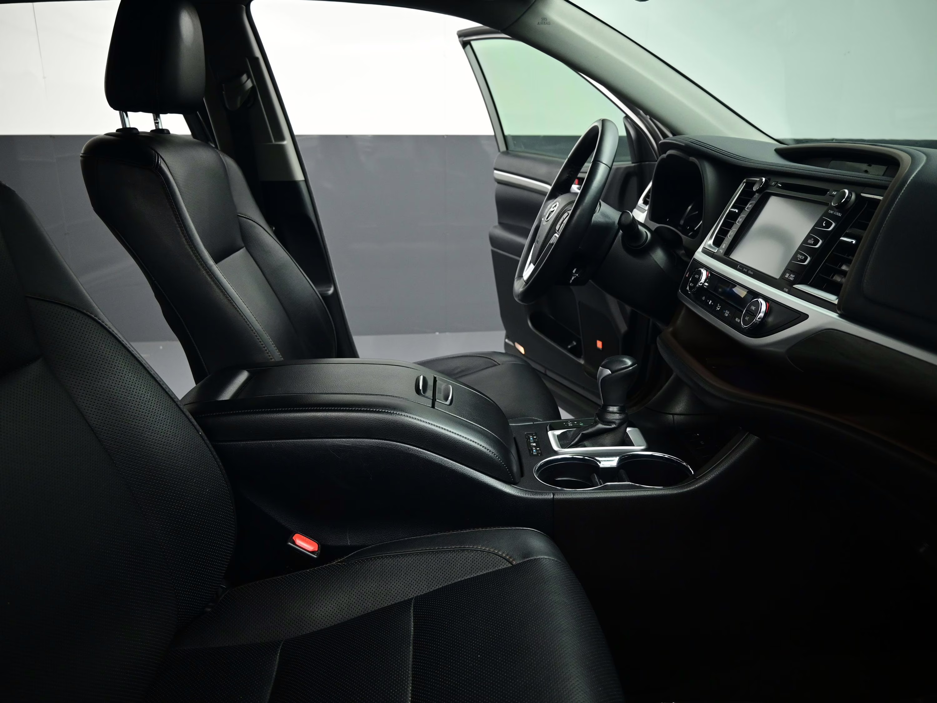 2018 Gray Toyota Highlander Limited FWD SUV