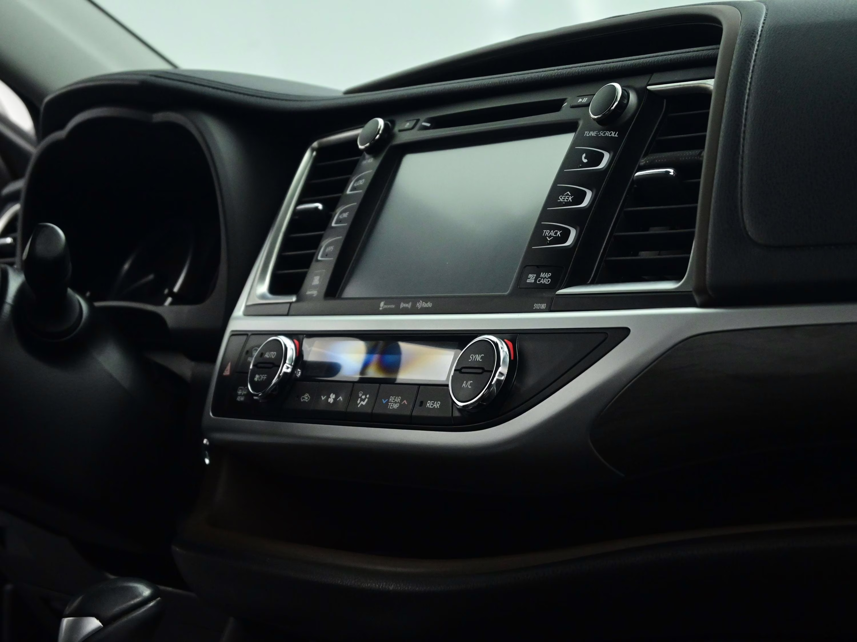 2018 Gray Toyota Highlander Limited FWD SUV