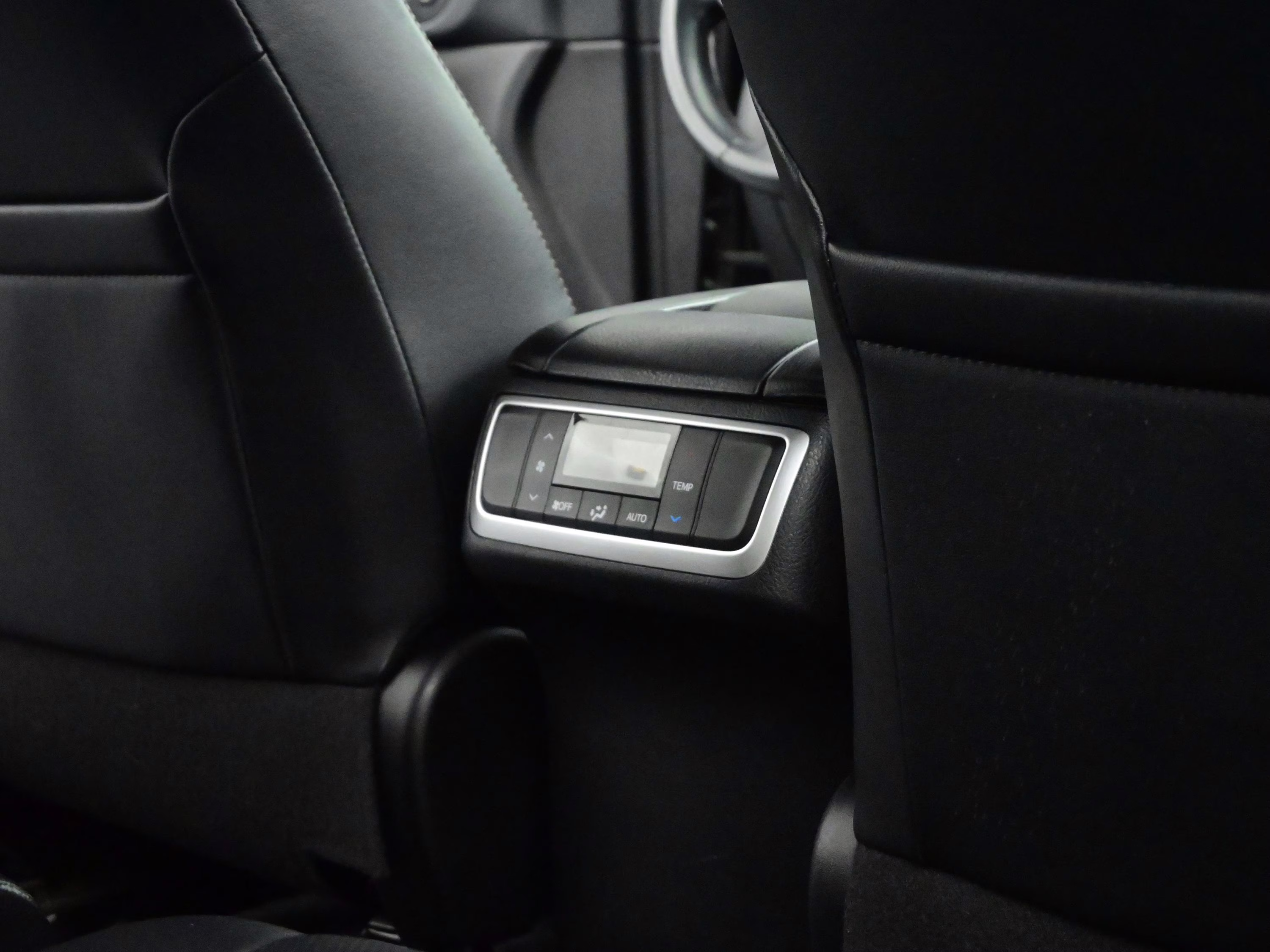 2018 Gray Toyota Highlander Limited FWD SUV