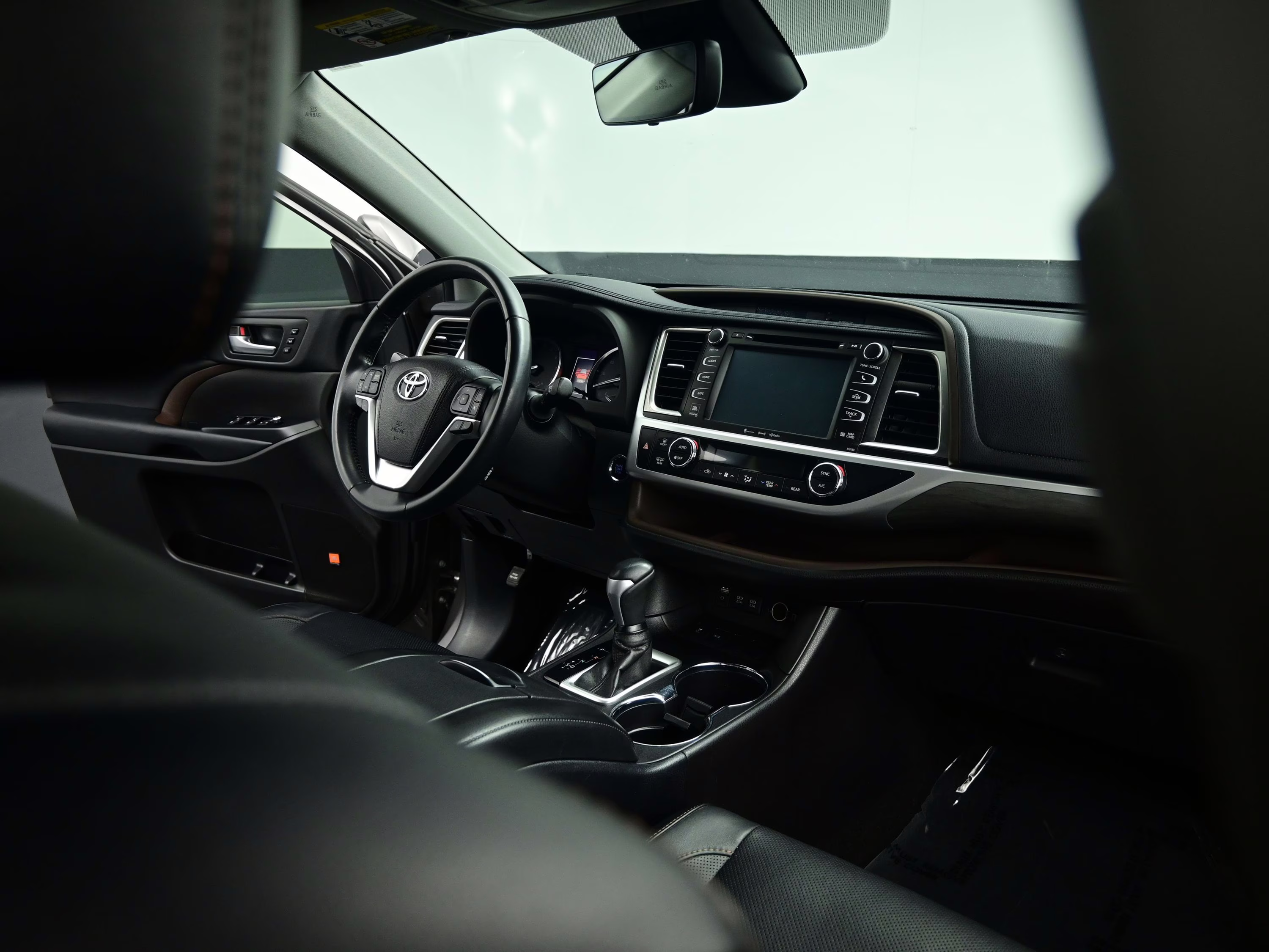 2018 Gray Toyota Highlander Limited FWD SUV