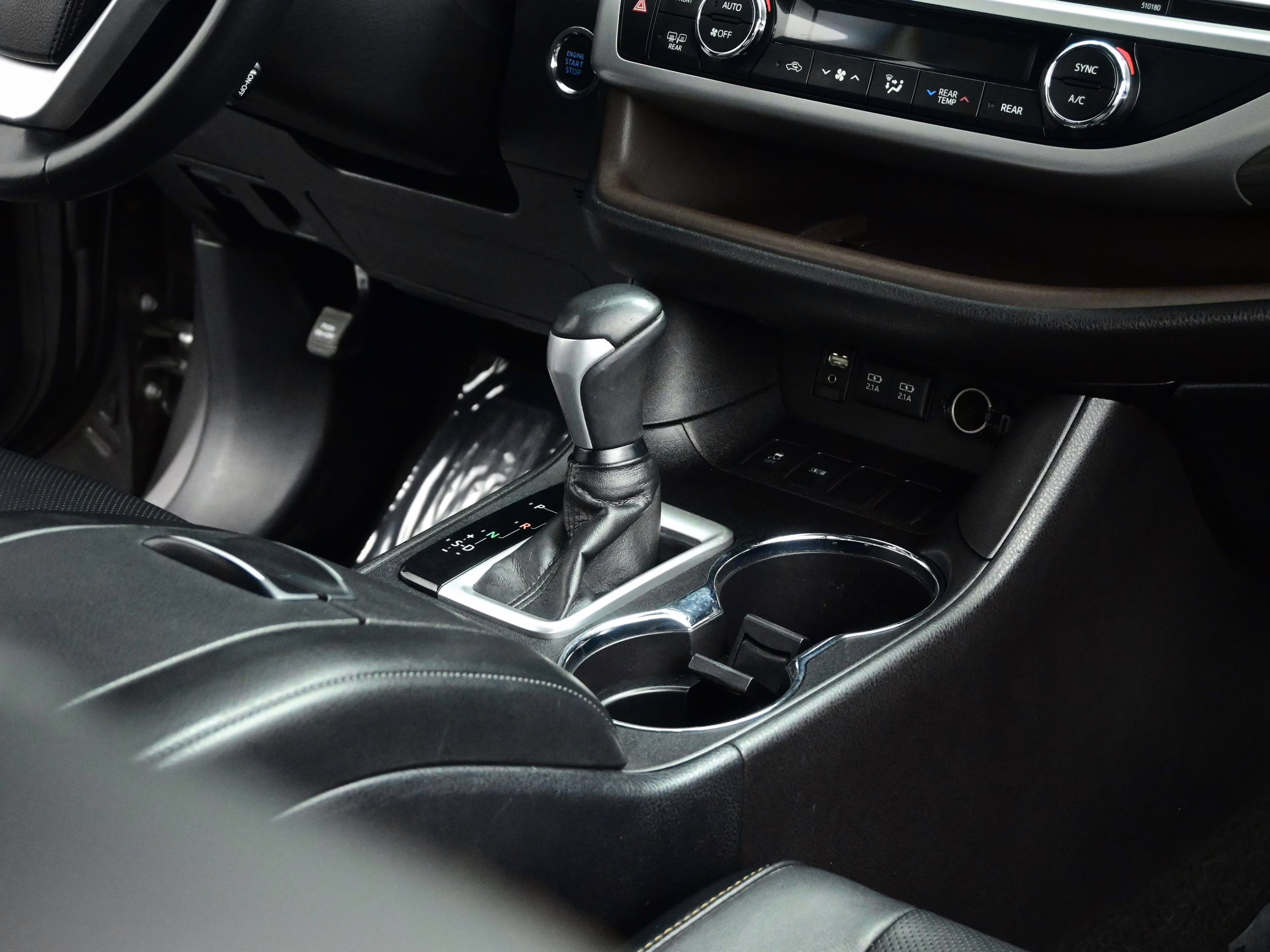 2018 Gray Toyota Highlander Limited FWD SUV