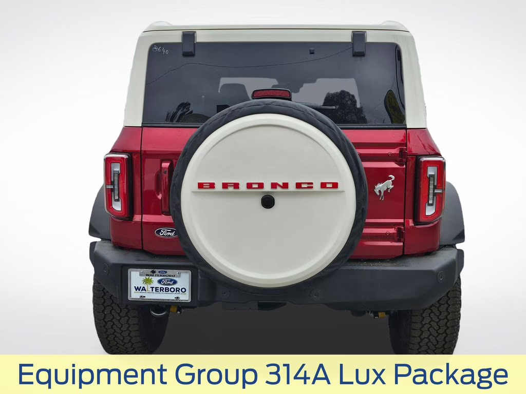 2026 Ruby Red Metallic Tinted Clearcoat Ford Bronco Outer Banks 4X4 SUV