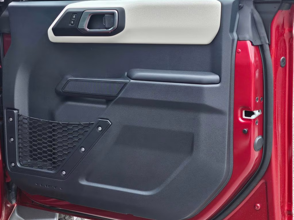 2026 Ruby Red Metallic Tinted Clearcoat Ford Bronco Outer Banks 4X4 SUV