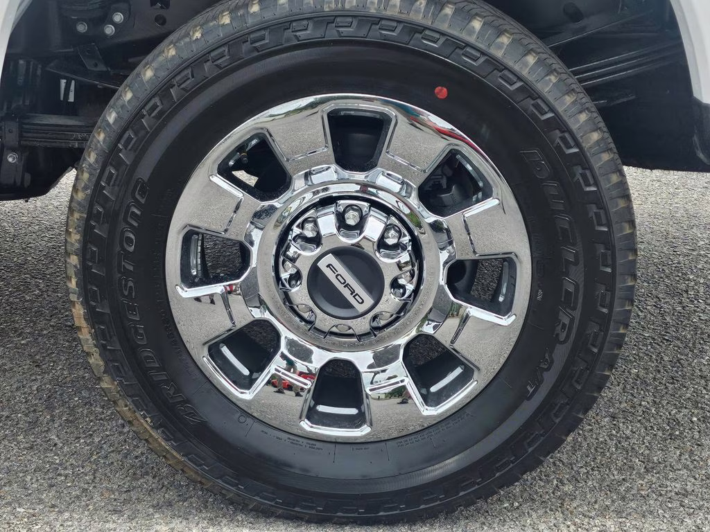 2026 Star White Metallic Tri-Coat Ford Super Duty F-250 SRW Lariat 4X4 Truck