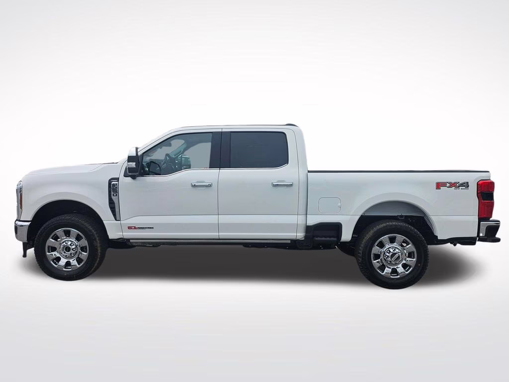 2026 Star White Metallic Tri-Coat Ford Super Duty F-250 SRW Lariat 4X4 Truck