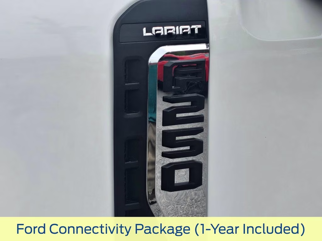 2026 Star White Metallic Tri-Coat Ford Super Duty F-250 SRW Lariat 4X4 Truck