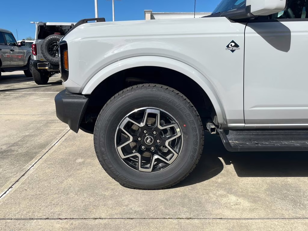 2026 Avalanche Ford Bronco Outer Banks 4X4 SUV