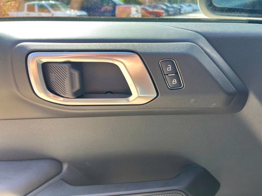 2026 Avalanche Ford Bronco Outer Banks 4X4 SUV