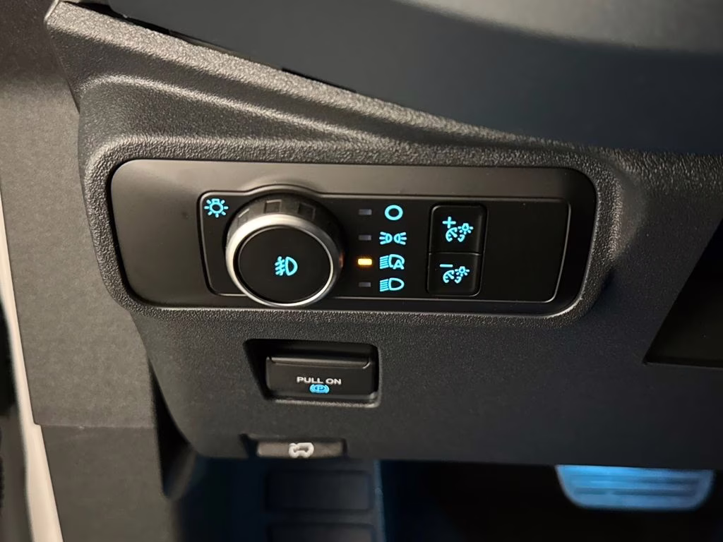 2026 Oxford White Ford Bronco Heritage Edition 4X4 SUV