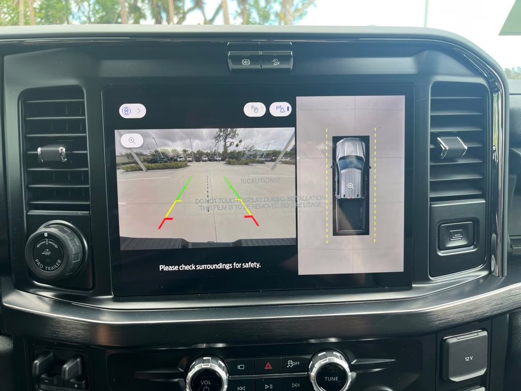 2026 Gray Metallic Ford Super Duty F-250 SRW Lariat 4X4 Truck