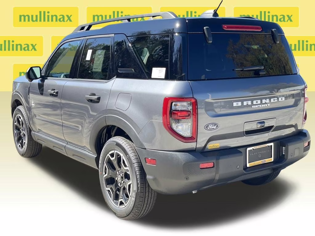 2026 Gray Metallic Ford Bronco Sport Outer Banks 4X4 SUV