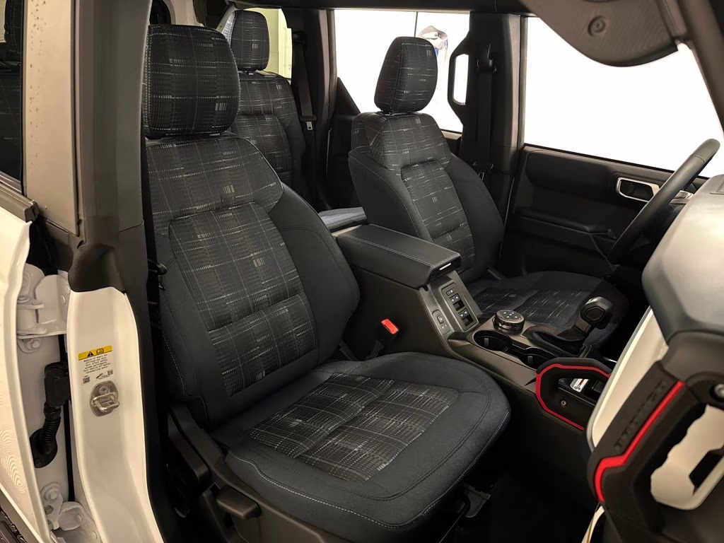 2026 Oxford White Ford Bronco Heritage Edition 4X4 SUV