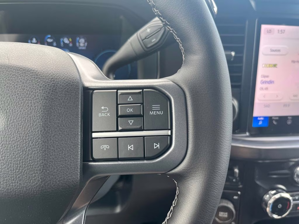 2026 Gray Metallic Ford Super Duty F-250 SRW Lariat 4X4 Truck