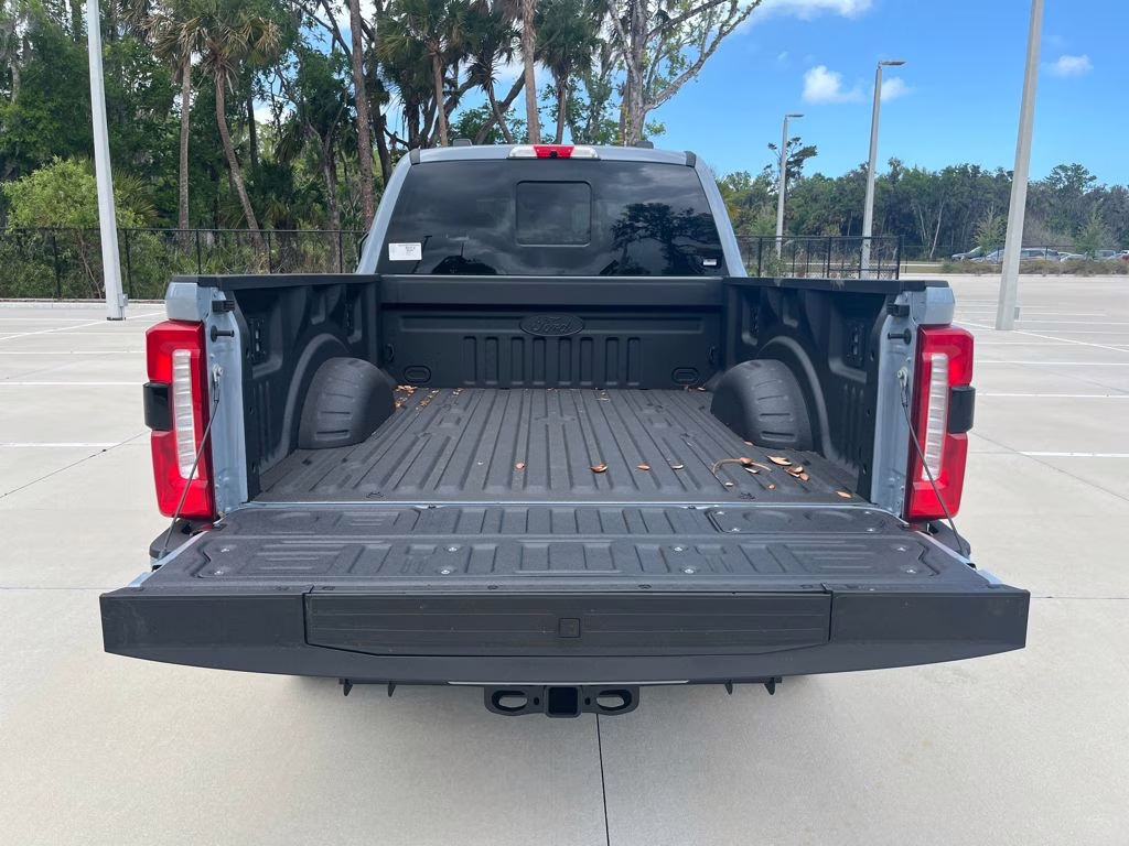 2026 Gray Metallic Ford Super Duty F-250 SRW Lariat 4X4 Truck