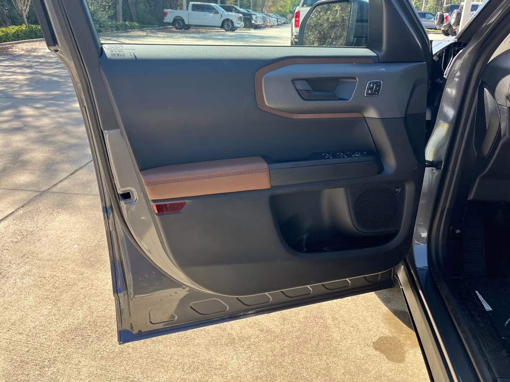 2026 Gray Metallic Ford Bronco Sport Outer Banks 4X4 SUV