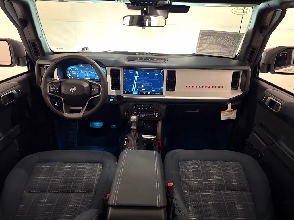 2026 Oxford White Ford Bronco Heritage Edition 4X4 SUV