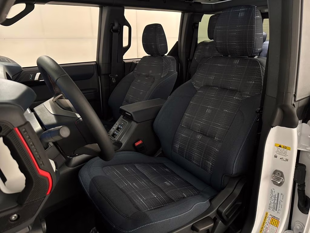 2026 Oxford White Ford Bronco Heritage Edition 4X4 SUV