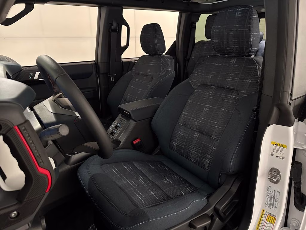 2026 Oxford White Ford Bronco Heritage Edition 4X4 SUV